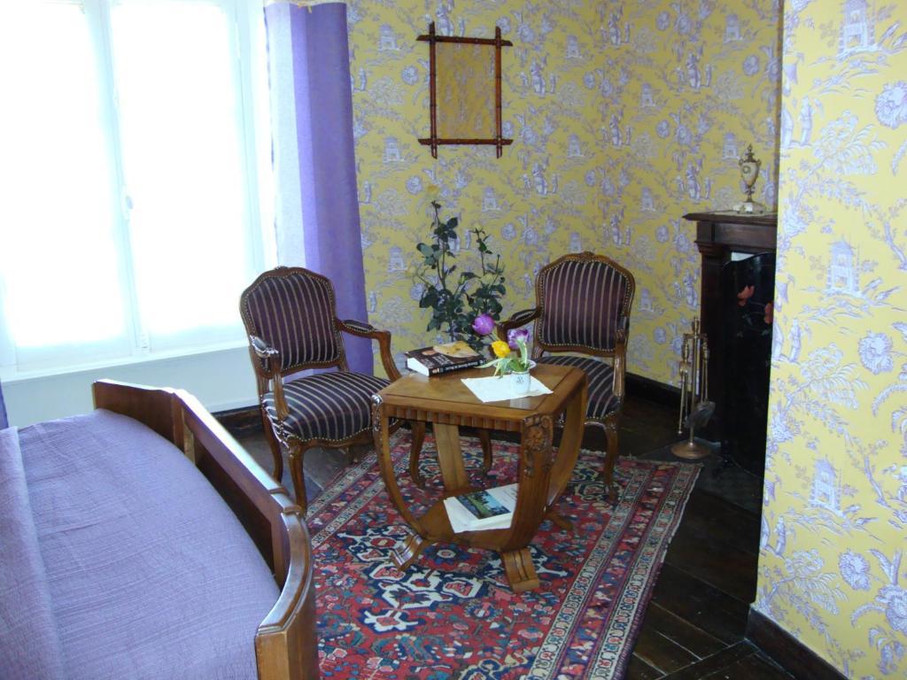 Domaine De La Dame De Lauriere Bed & Breakfast Solignac Room photo