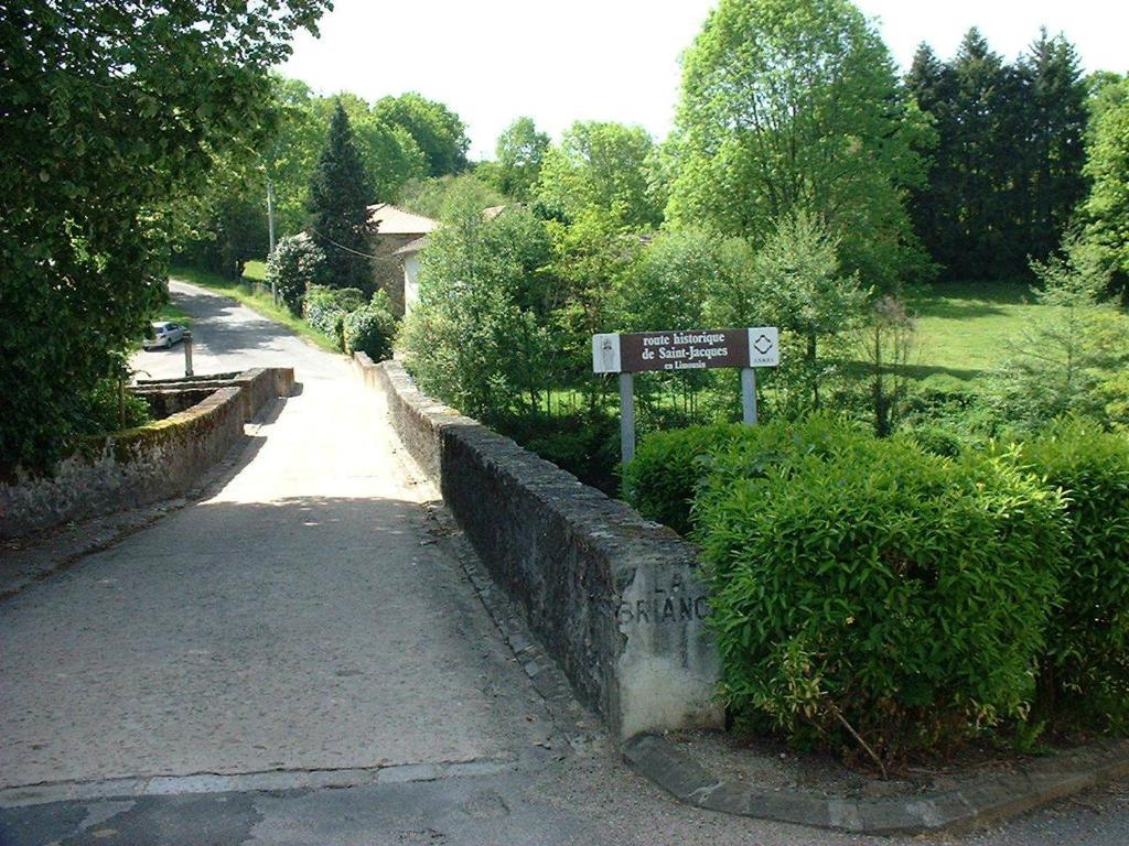 Domaine De La Dame De Lauriere Bed & Breakfast Solignac Exterior photo
